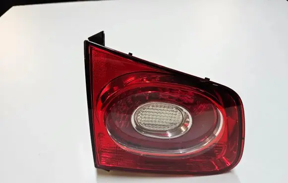 Volkswagen Tiguan Tailgate rear/tail lights 5N0945093C