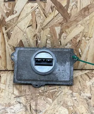 Volkswagen Golf VII Headlight ballast module Xenon 5F0941472A 90050333