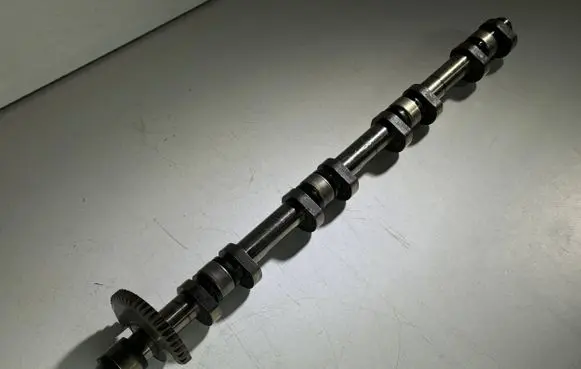BMW 5 F10 F11 Camshaft 7604865