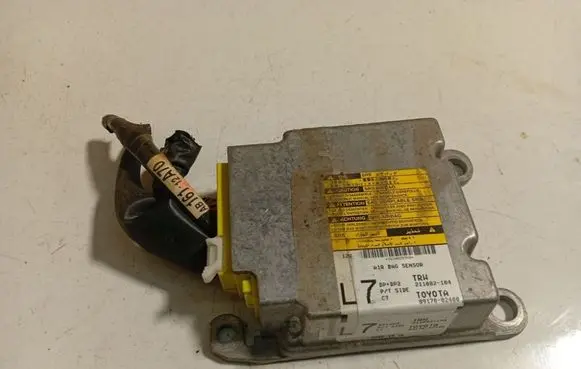 Toyota Corolla E120 E130 Airbag control unit/module 211082104