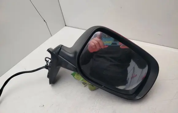 Toyota Auris 150 Front door electric wing mirror 13L15