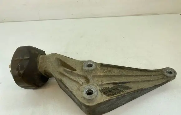 Audi A6 S6 C6 4F Engine mounting bracket 4F0199343N 4F0199339