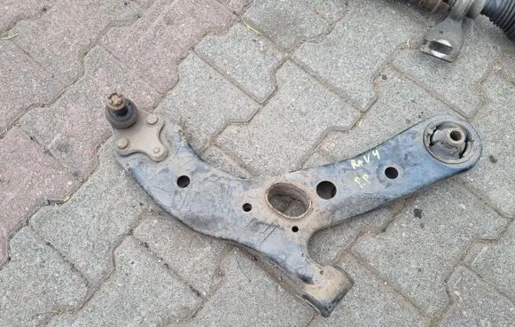 Toyota RAV 4 (XA40) Front control arm PRAWY