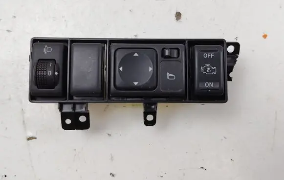 Nissan Navara D40 Other switches/knobs/shifts 68492EB300
