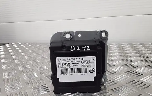 Peugeot 3008 I Airbag control unit/module 9675181780