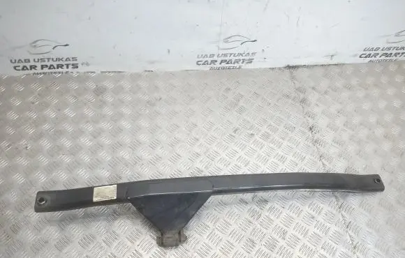 Volvo S80 Engine mounting bracket