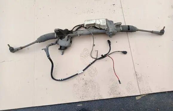 Volkswagen PASSAT B7 Steering rack 3AB423050E