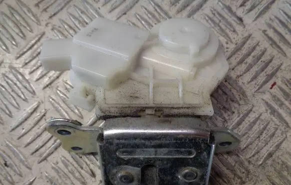 Mitsubishi Outlander Tailgate/trunk/boot lock/catch/latch 