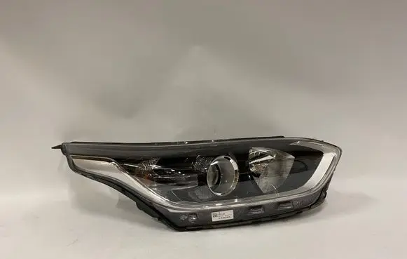 KIA Ceed Headlight/headlamp 92102J7050
