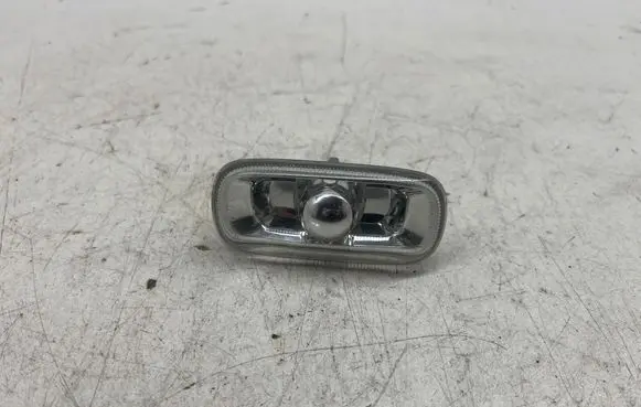 Audi A4 S4 B7 8E 8H Front fender indicator light 8E0949127