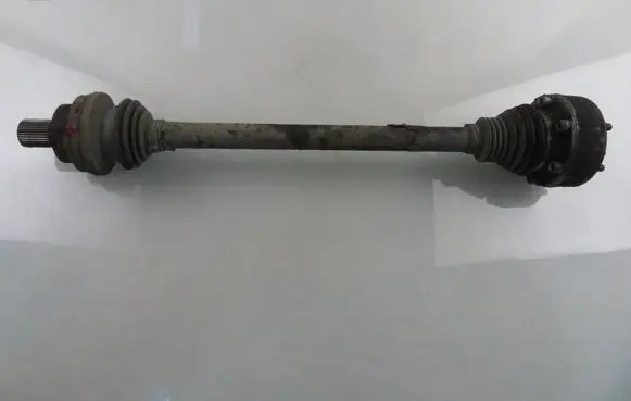 Volkswagen Golf V Rear driveshaft