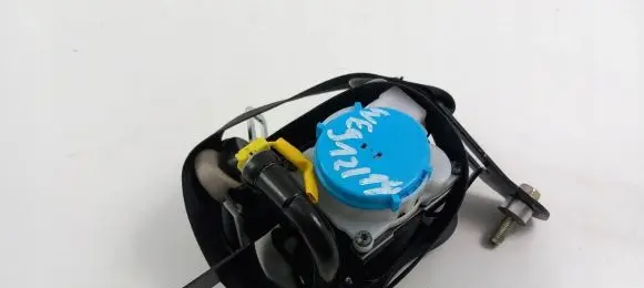 Mazda 2 Front seatbelt