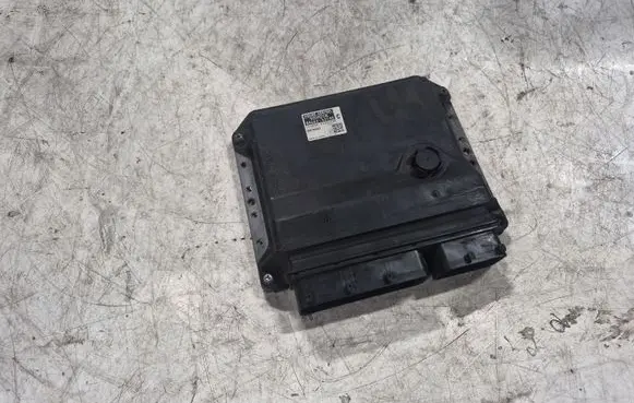 Lexus IS 220D-250-350 Engine control unit/module 8966153740 1758008285