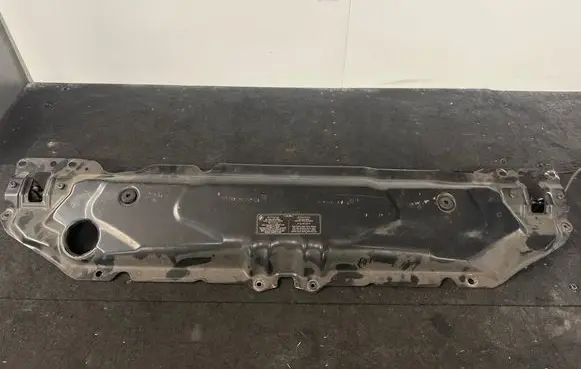 BMW 5 E60 E61 Top upper radiator support slam panel 7147088