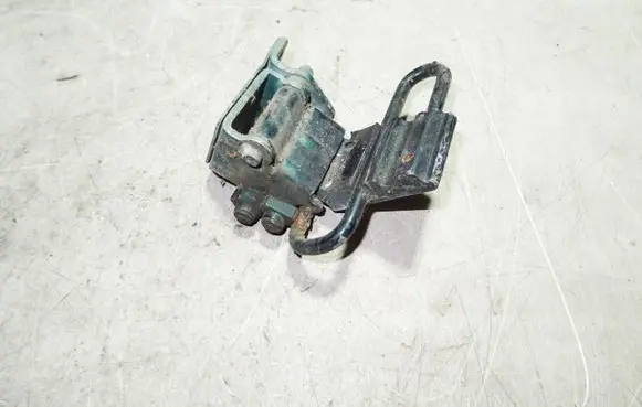 Audi A6 S6 C5 4B Front door lower hinge 4B0831412B