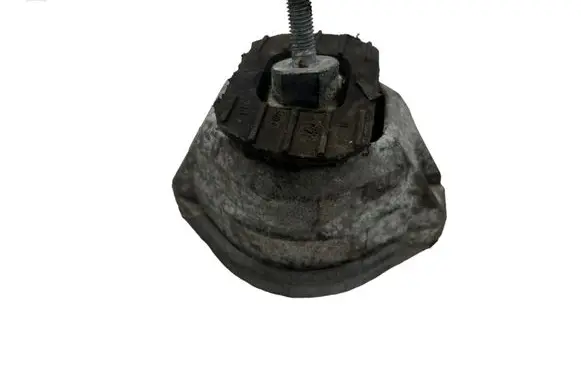 BMW 5 E60 E61 Engine mount bracket