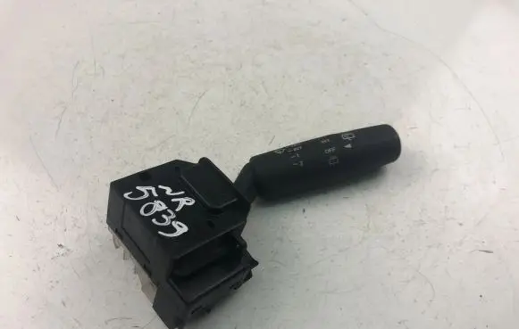 Mazda 3 II Indicator stalk 17D682