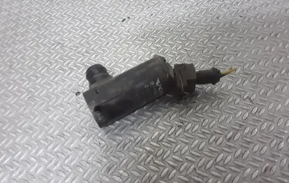Volvo S80 Windscreen/windshield washer pump 9169611