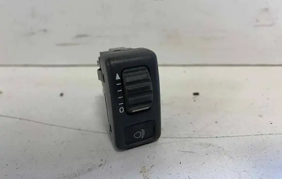 Volvo S70 V70 V70 XC Headlight level height control switch 9162960 99W10K