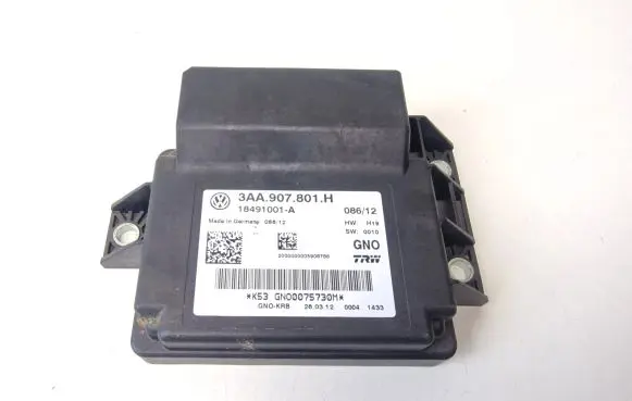 Volkswagen PASSAT B7 Hand brake control module 3AA907801H