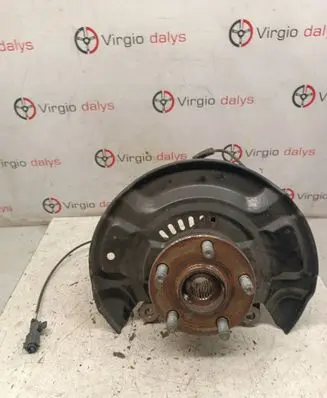 Toyota Verso-S Front wheel hub