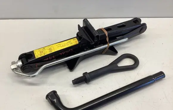 Ford Grand C-MAX Tool set AM5117080BA