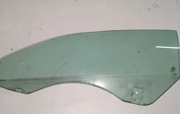 Volkswagen Scirocco Front door window/glass (coupe) 1K8845201