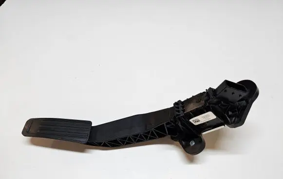 Jeep Grand Cherokee WL Accelerator throttle pedal 68360648AC