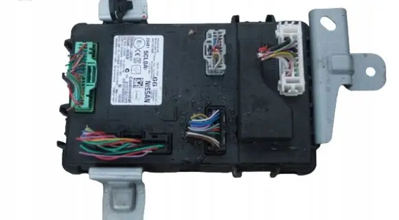 Infiniti Q60 Other control units/modules 284B15CL0A