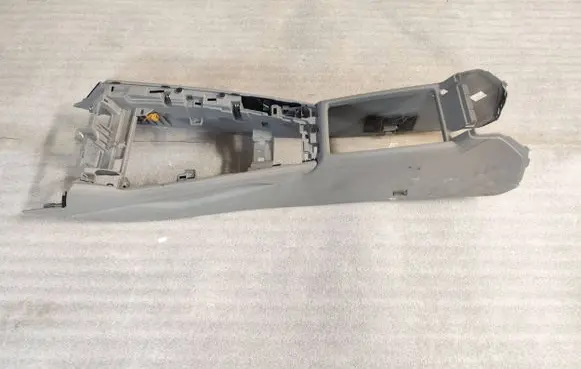 Audi A5 Center console 8W1863241D 1812181340 1110723