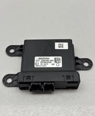 Chrysler Pacifica Gateway control module 068492545AA F00HJ02588