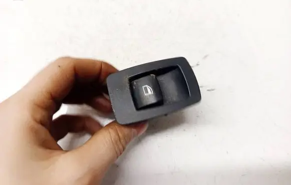 Volkswagen Sharan Electric window control switch 9113773