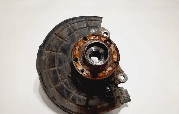 Front wheel hub spindle knuckle