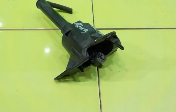 Jaguar XE Headlight washer pump LEWY