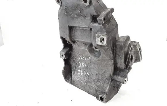 Volkswagen PASSAT B5.5 A/C compressor mount bracket 038260885C
