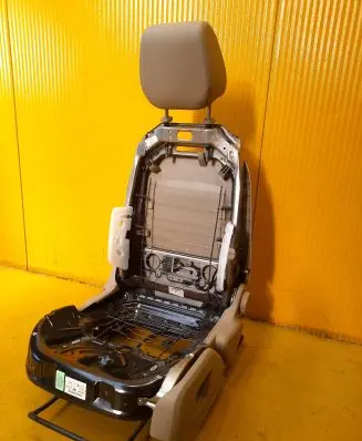 Land Rover Evoque I Front driver seat 