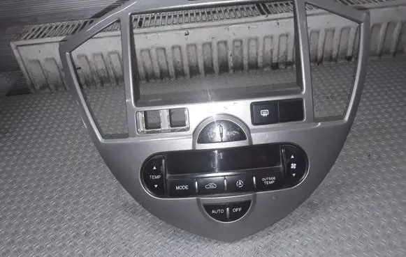 KIA Carens II Climate control unit 0K2FB61190