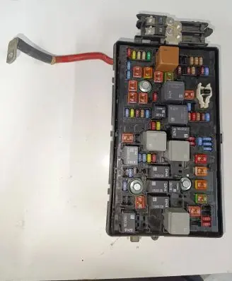 Opel Insignia A Fuse module 13275882 18230031008