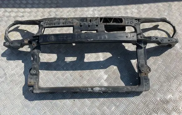 Volkswagen Polo Radiator support slam panel