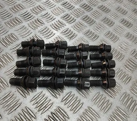 Maserati Ghibli Nuts/bolts 670005351