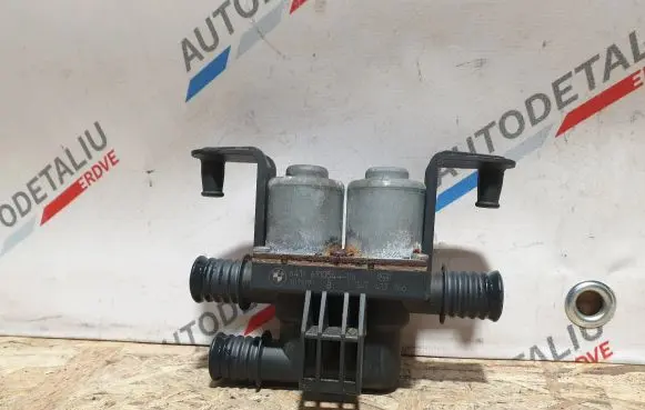 BMW X5 E70 Coolant heater control valve 6910544 64116910544