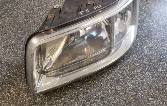 Volkswagen Transporter - Caravelle T5 Headlight/headlamp 7H1941015J 0301191301