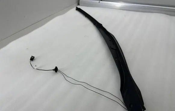 Other rear door trim element