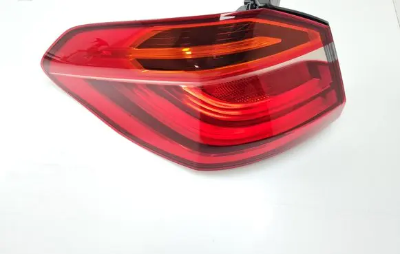 BMW 2 F46 Rear/tail lights 7330473 F03537000E