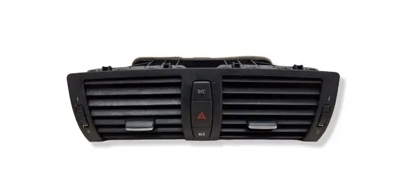 BMW 1 E82 E88 Dash center air vent grill 7059189