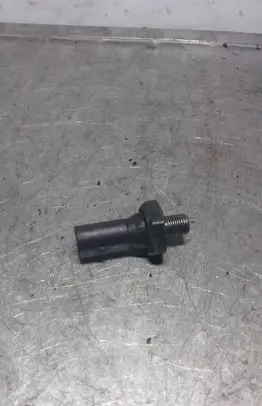 Volkswagen Golf IV Oil pressure sensor 