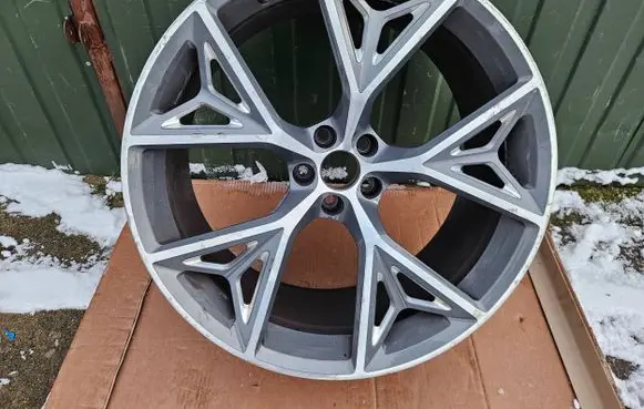 Audi Q8 R22 alloy rim 4M8601025AB
