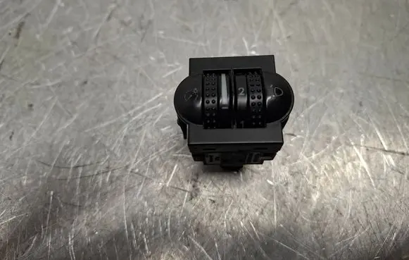 Volkswagen PASSAT B5.5 Headlight level height control switch 3B0941333C
