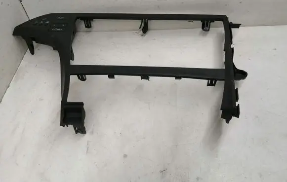 Toyota Prius (XW30) Radio/GPS head unit trim 5547447070