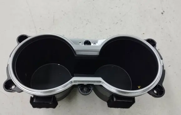 Cup holder front